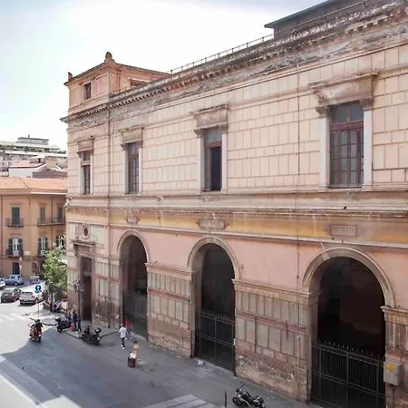 The House Politeama Palermo Historic Center Apartment Exterior photo