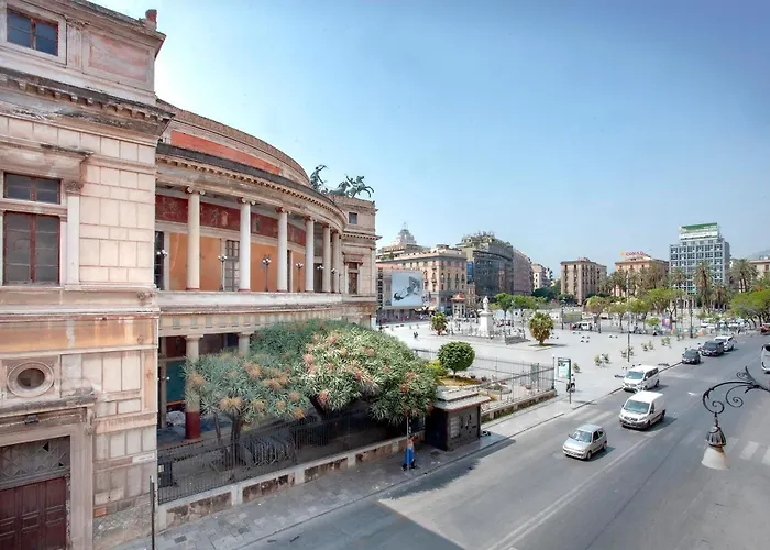 The House Politeama Palermo Historic Center