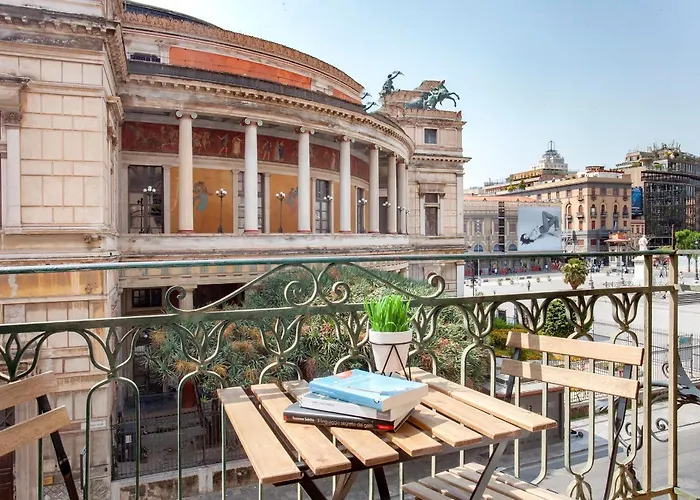 The House Politeama Palermo Historic Center